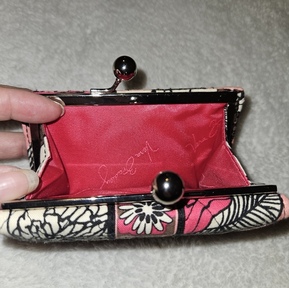 Vera Bradley 2011 Retired Moca Rouge Coin Purse/Wallet - Picture 4 of 4